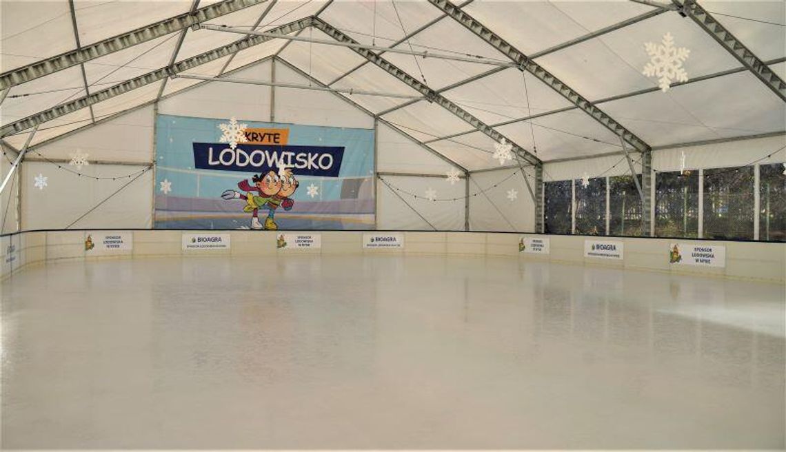 Bez względu na pogodę – zadaszone lodowisko czeka na Ciebie!