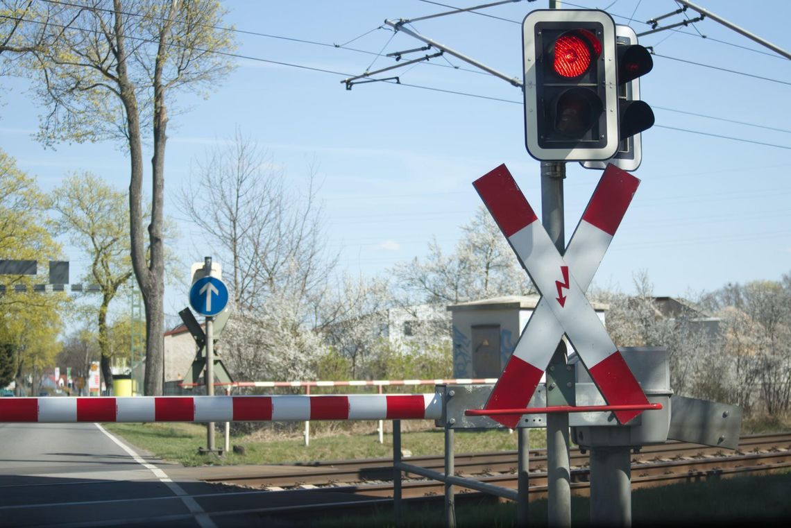 Bezpieczny Piątek – dziś wzmożone działania na przejazdach kolejowych
