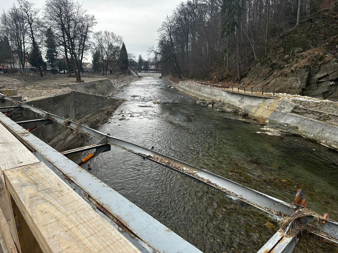 Budowa kolejnego mostu tymczasowego w Głuchołazach ruszy jeszcze w tym miesiącu