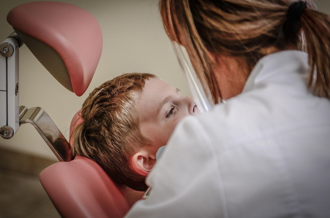 Dentystka z Nysy oskarżona o wieloletnie oszustwo! Grozi jej do 12 lat więzienia