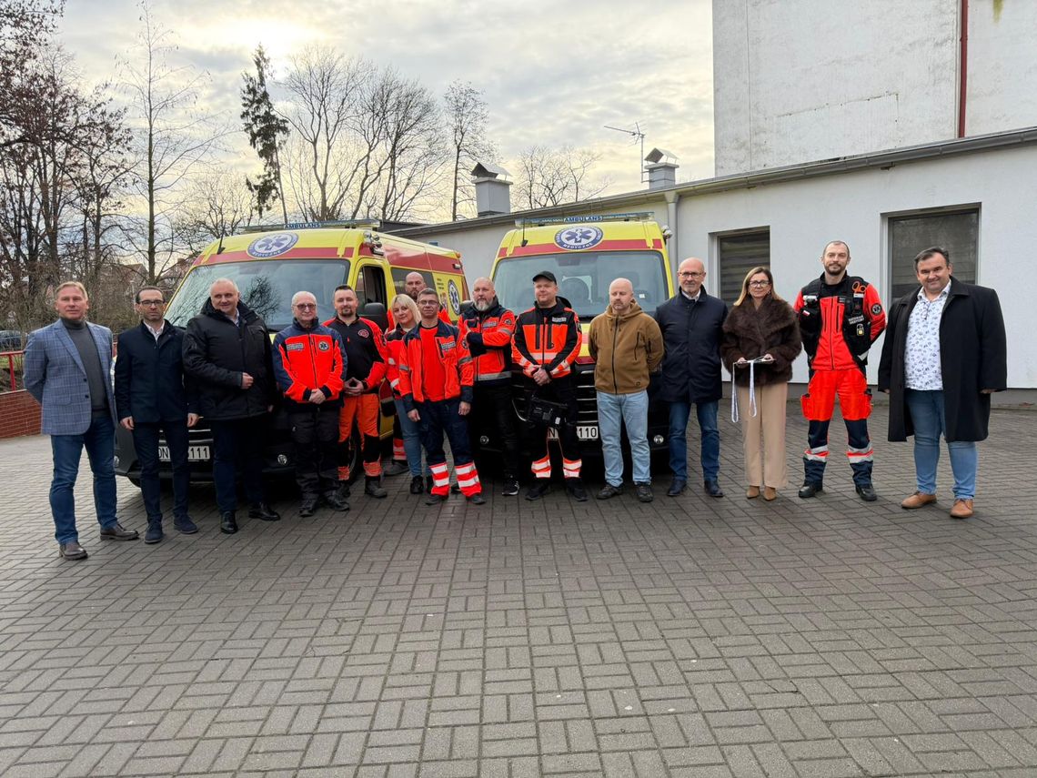 Dwa nowoczesne ambulanse trafiły do ZOZ w Nysie Dwa nowoczesne ambulanse trafiły do ZOZ w Nysie