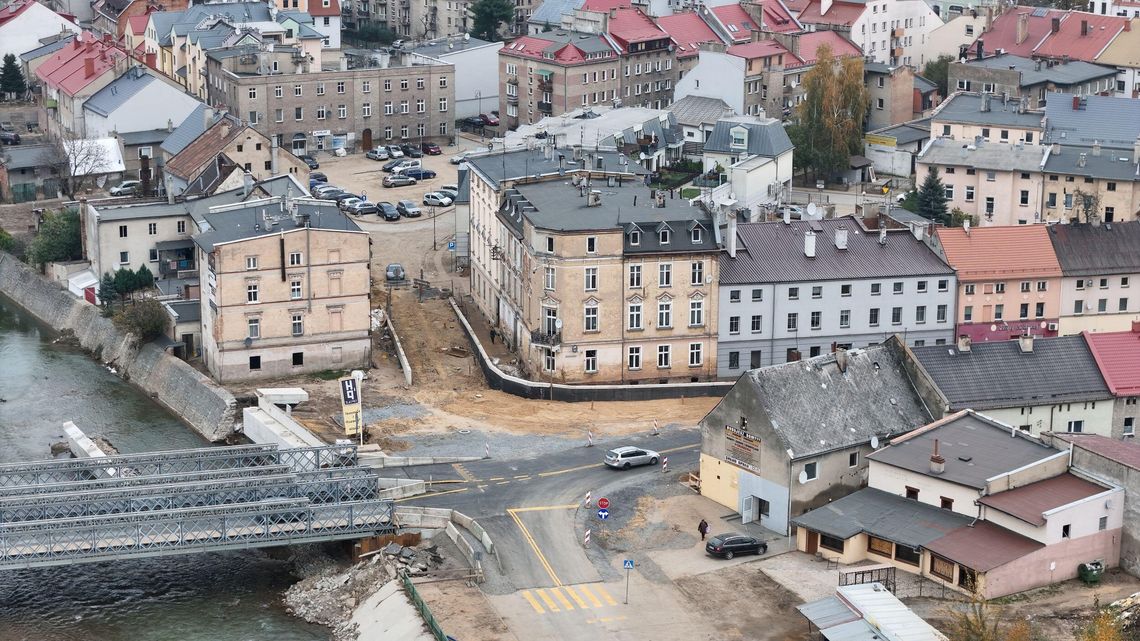 Głuchołazy po powodzi. Dziewięć miesięcy później, wciąż nie znamy pełnego obrazu tragedii