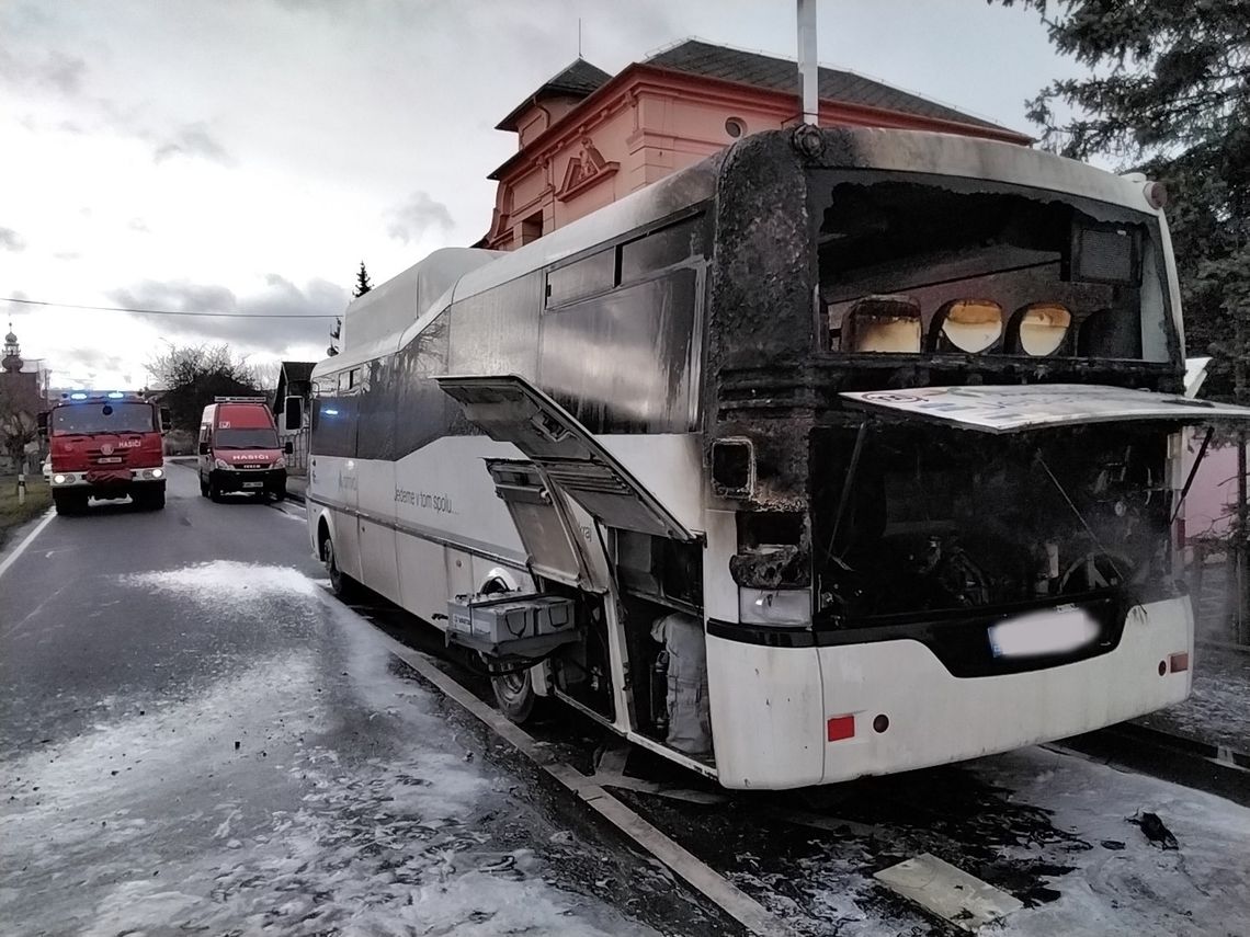 Groźny pożar autobusu