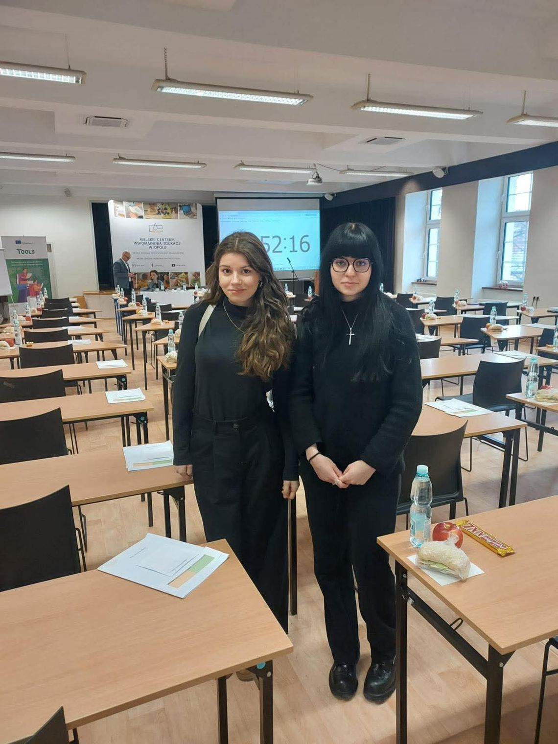 Humanistyczny sukces uczennic Katolickiej Szkoły w Nysie. Dwie finalistki Olimpiady już z gwarancją 100% na maturze! Humanistyczny sukces uczennic Katolickiej Szkoły w Nysie. Dwie finalistki Olimpiady już z gwarancją 100% na maturze!