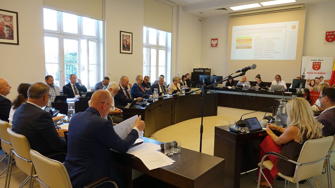 Kolejna burzliwa sesja Rady Miejskiej w Nysie