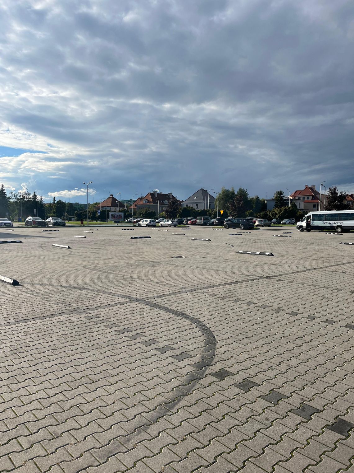 Koniec z nielegalnymi rajdami przy Hali Nysa!