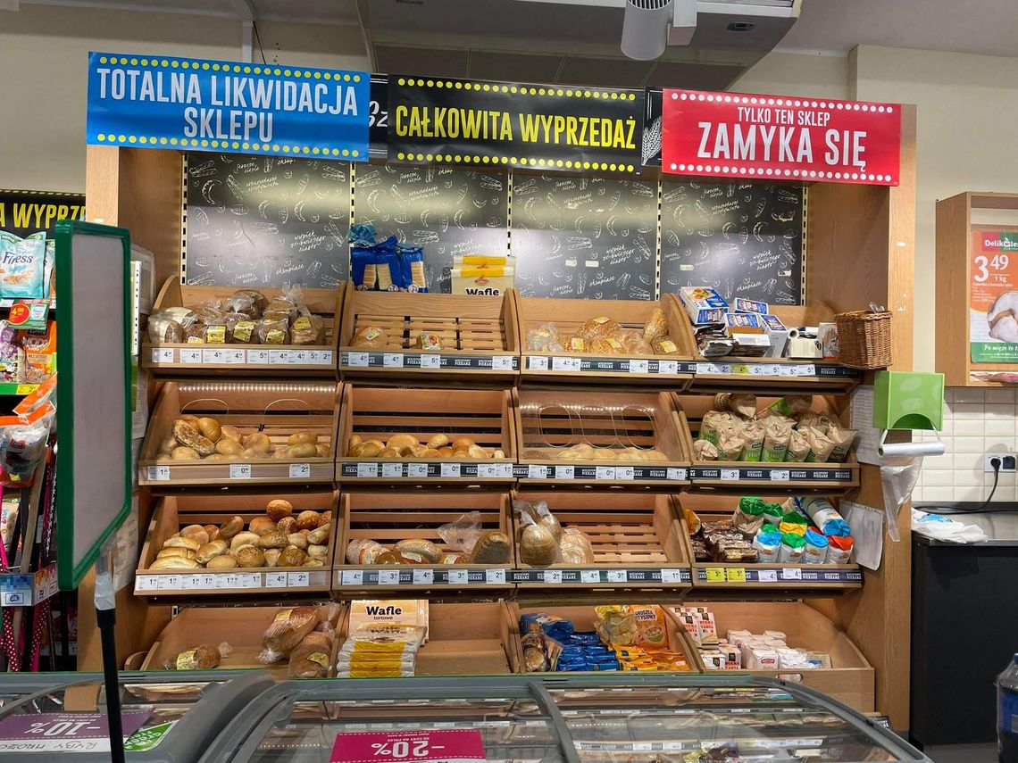 Likwidują sklep na Kolejowej. Trwa wielka wyprzedaż