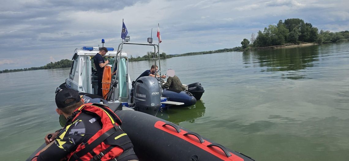 Łódź przewróciła się na Jeziorze Nyskim. Interweniował WOPR