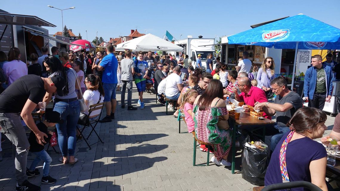 Majówka z food truckami pod Halą Nysa