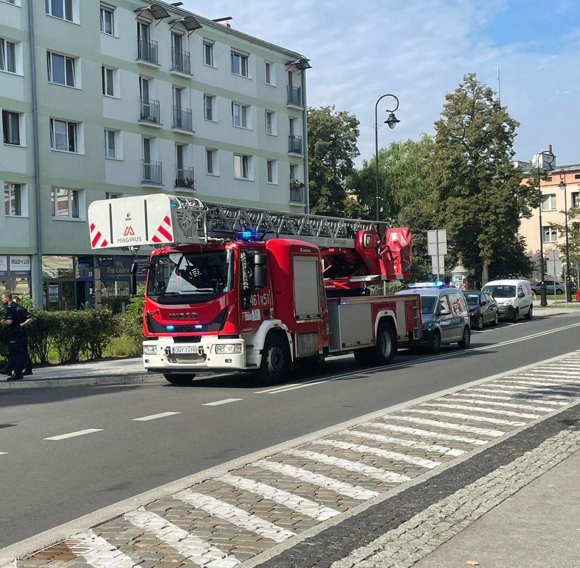 Mężczyzna zamknął się w mieszkaniu i nie dawał znaku życia