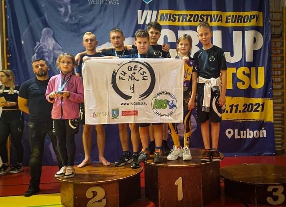 Młodzi otmuchowianie nie schodzą z podium!