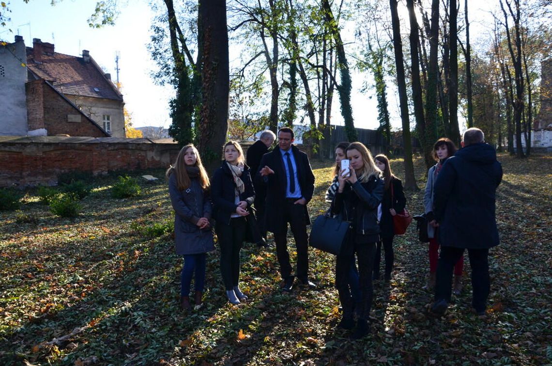 Na starym cmentarzu ma powstać Park Pamięci