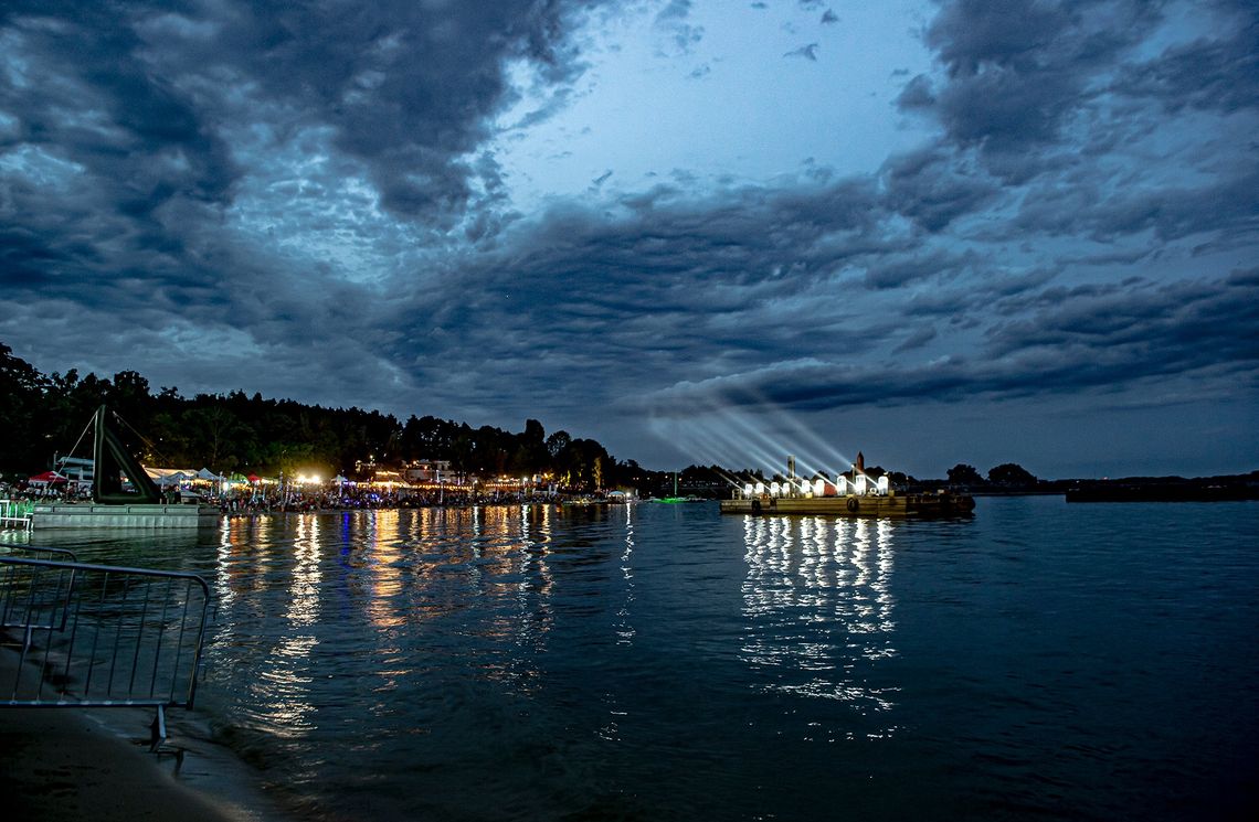 Nowa restauracja, wodny plac zabaw i scena na wodzie. Nowy pomysły AKWA Mariny!