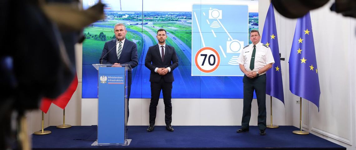 Nowy znak przy odcinkowym pomiarze. Pokaże też limit prędkości Nowy znak przy odcinkowym pomiarze. Pokaże też limit prędkości