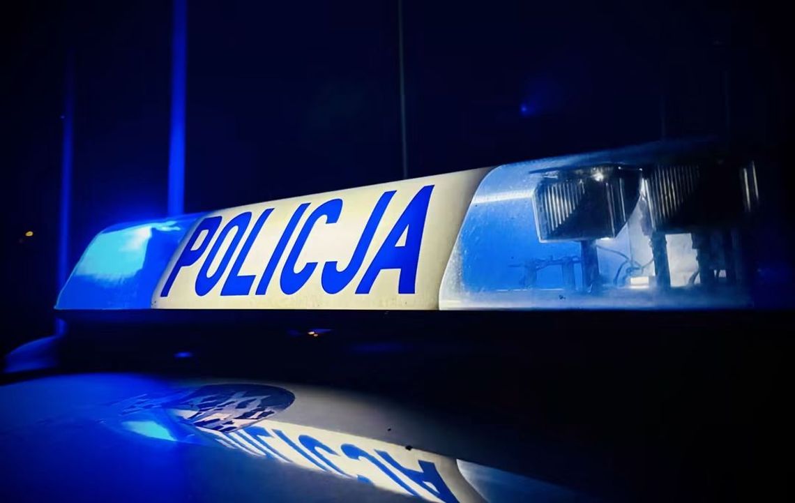 Nóż znaleziony w szkolnej szafce w Otmuchowie. Policja ujawnia szczegóły Nóż znaleziony w szkolnej szafce w Otmuchowie. Policja ujawnia szczegóły