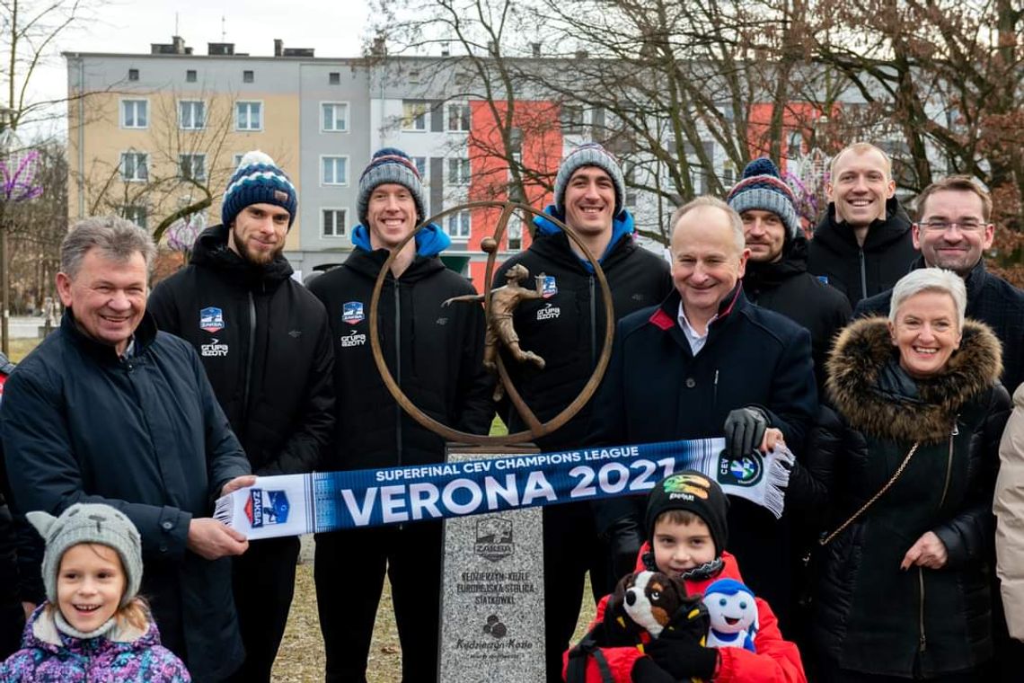 Odsłonięto pomnik upamiętniający triumf Grupy Azoty ZAKSY Kędzierzyn-Koźle w Lidze Mistrzów