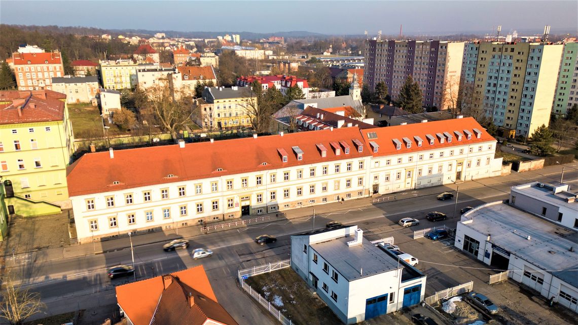 PANS kupi karetkę dla studentów!