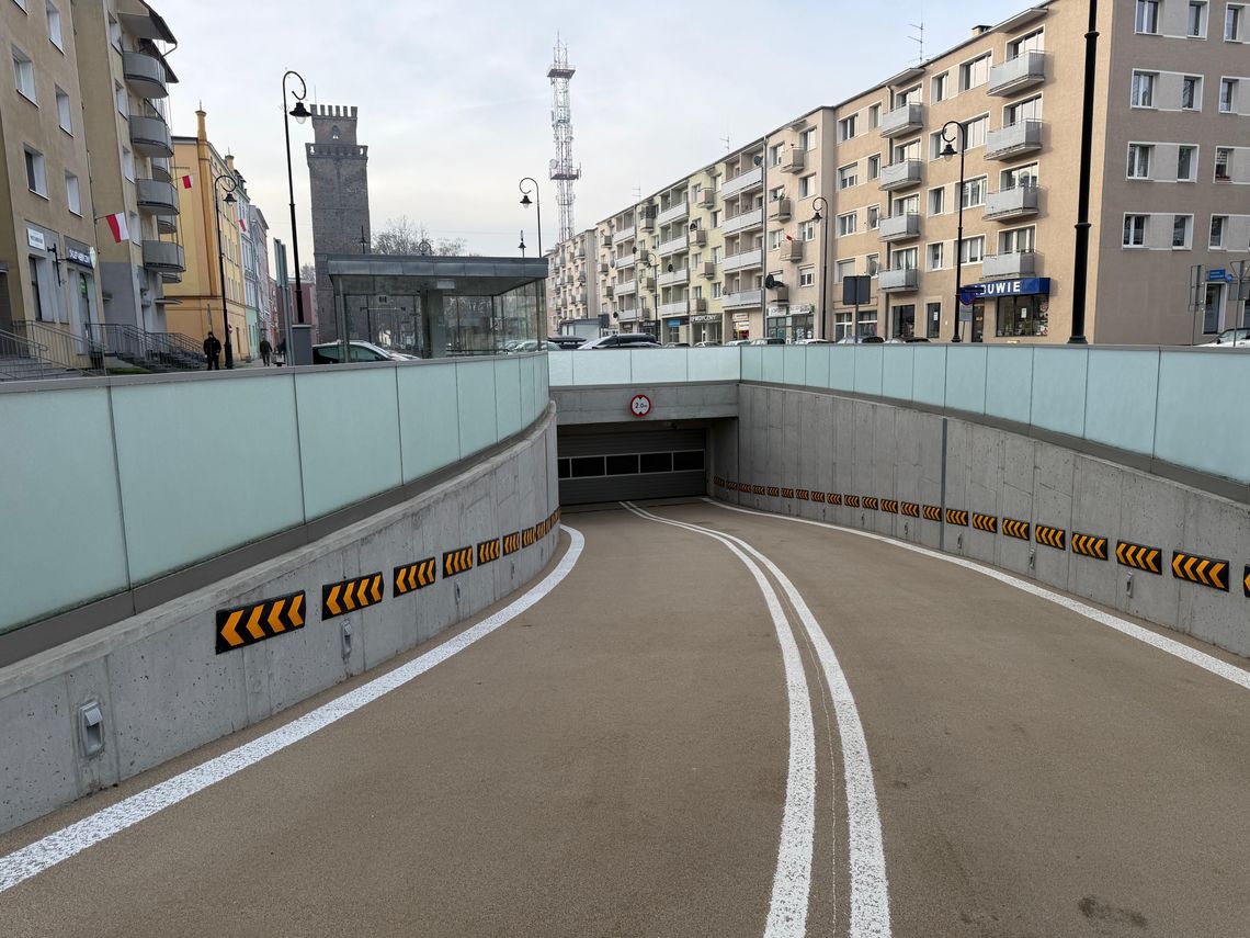 Parking podziemny przy ul. Piastowskiej oddany do użytku Parking podziemny przy ul. Piastowskiej oddany do użytku