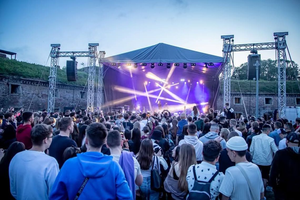 Piersi gwiazdą Nyskich Juwenaliów 2026. Studenci PANS w Nysie szykują wielkie święto