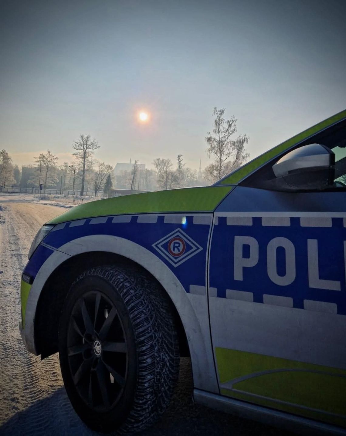 Potrącenie rowerzystki w gminie Łambinowice. Kierowca uciekł z miejsca zdarzenia