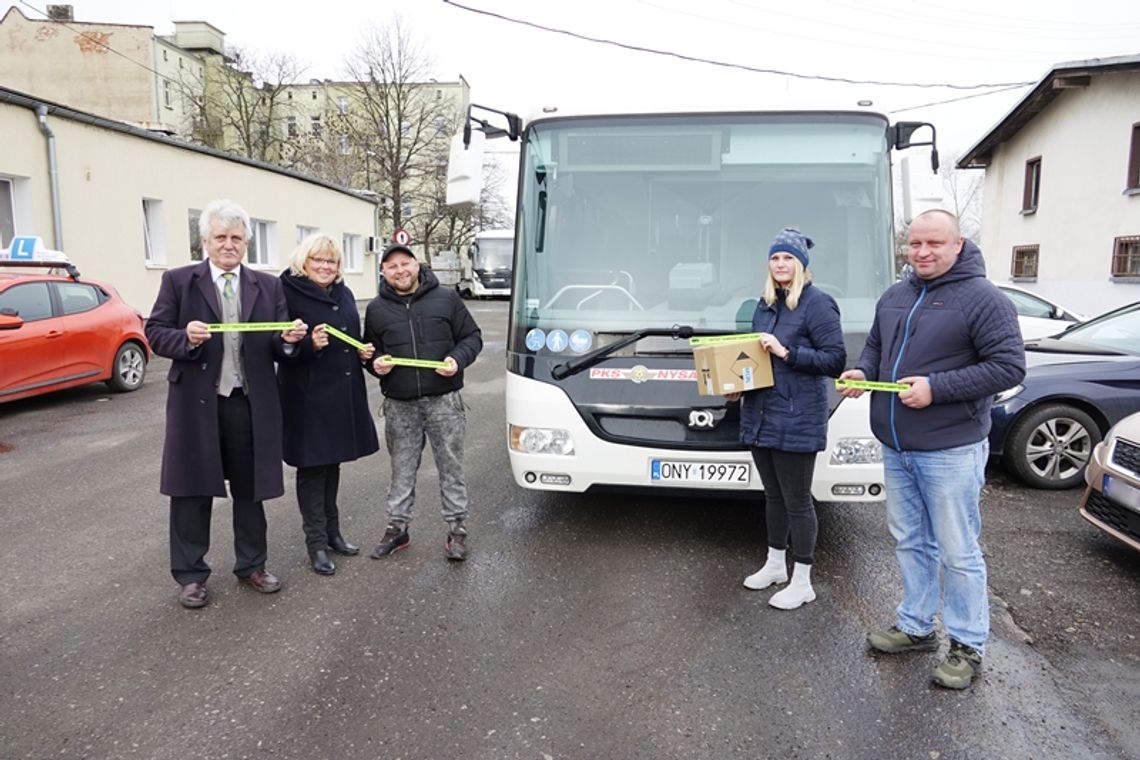 Powiat Nyski po raz kolejny realizuje akcję „Noś odblaski” - bądź widoczny na drodze!