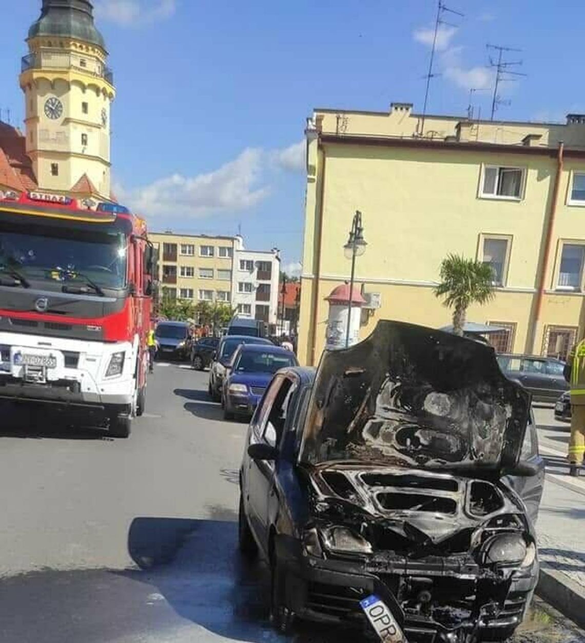 Pożar auta na otmuchowskim Rynku