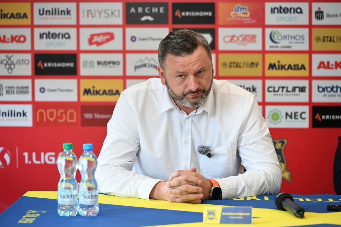 Prygiel odchodzi, Olejniczak przejmuje stery w Stali