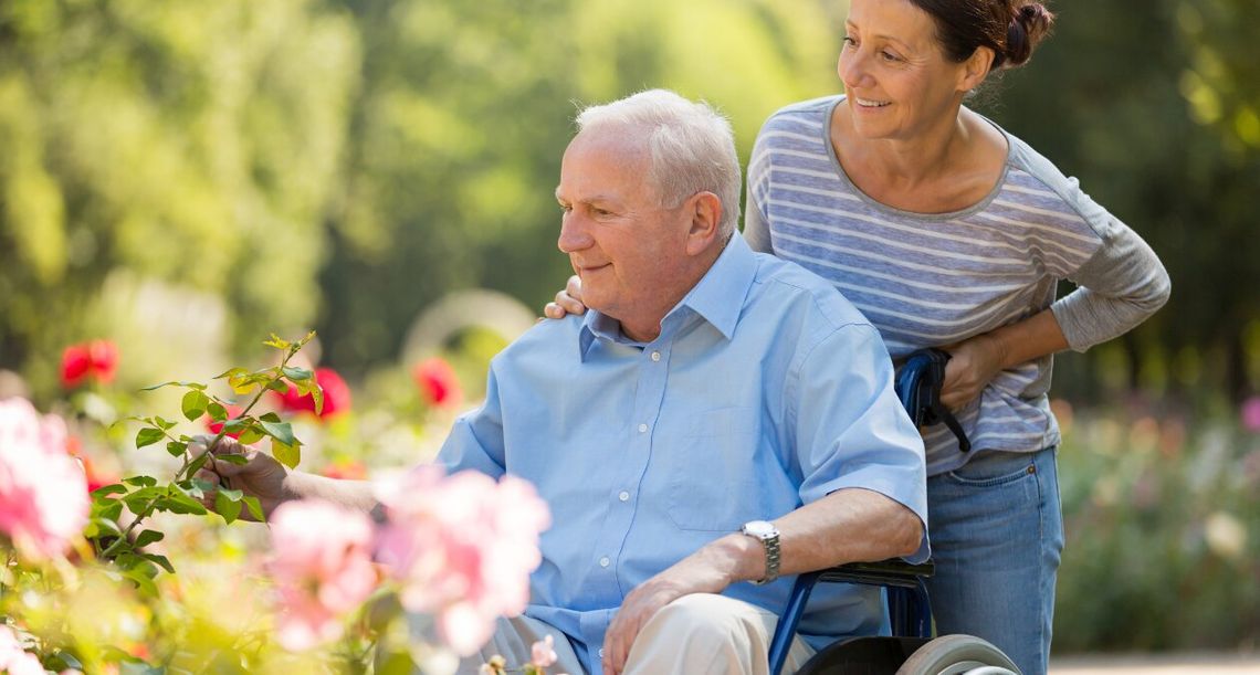 Seniorzy zostaną bez pomocy. Blokada wiz pogłębia kryzys Seniorzy zostaną bez pomocy. Blokada wiz pogłębia kryzys