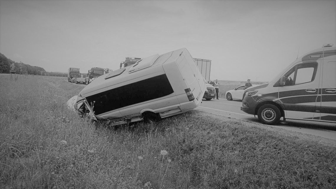 Śmiertelny wypadek na DK 46. Nie żyje kierowca osobówki