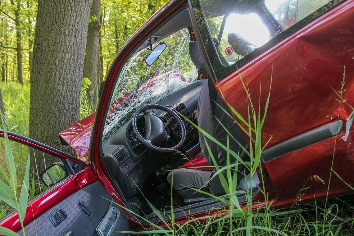 Śmiertelny wypadek pod Nysą. Kierowca miał prawie 4 promile!