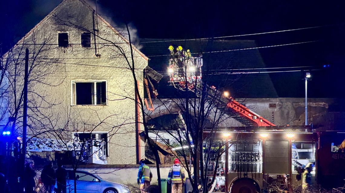 Tragiczny pożar w Otmuchowie. Zginęła 1 osoba, kilka trafiło do szpitala