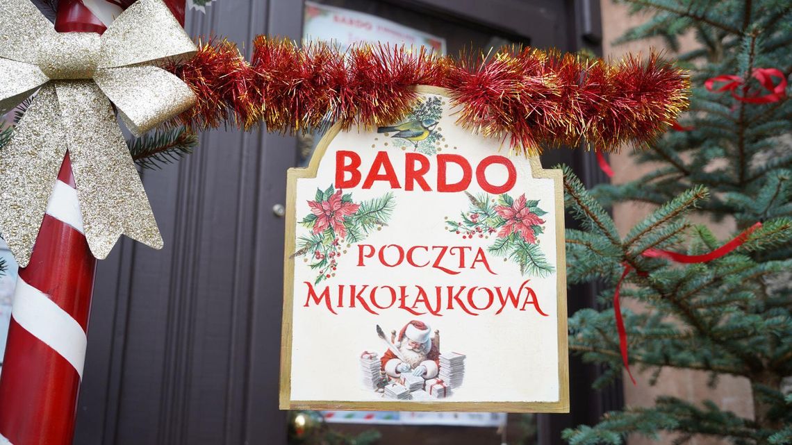 W Bardzie ruszyła świąteczna poczta! Listy do Mikołaja można wrzucać na Placu Wolności