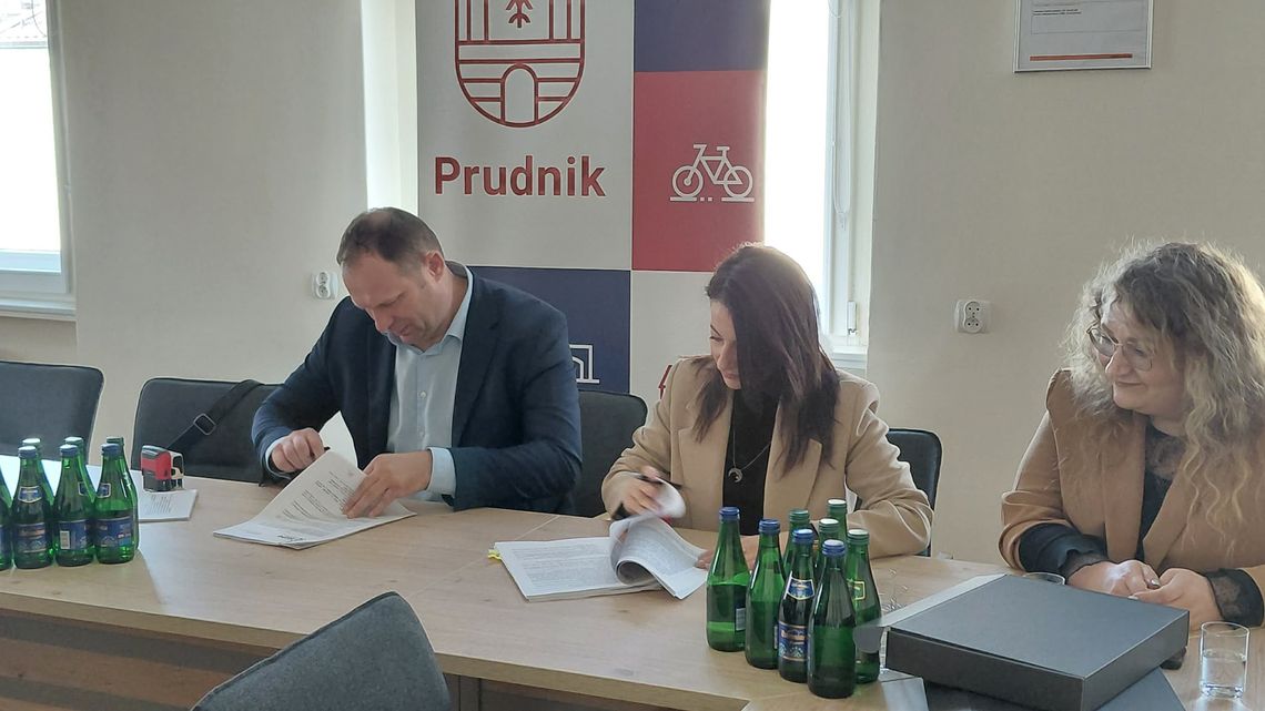 W Prudniku powstaną nowe mieszkania SIM. Podpisano umowę na realizację inwestycji