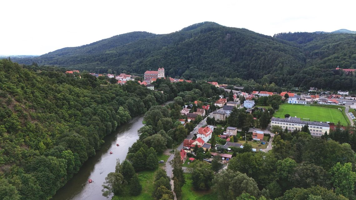 Pierwsze spływy tej wiosny – startuje sezon pontonowy i kajakowy