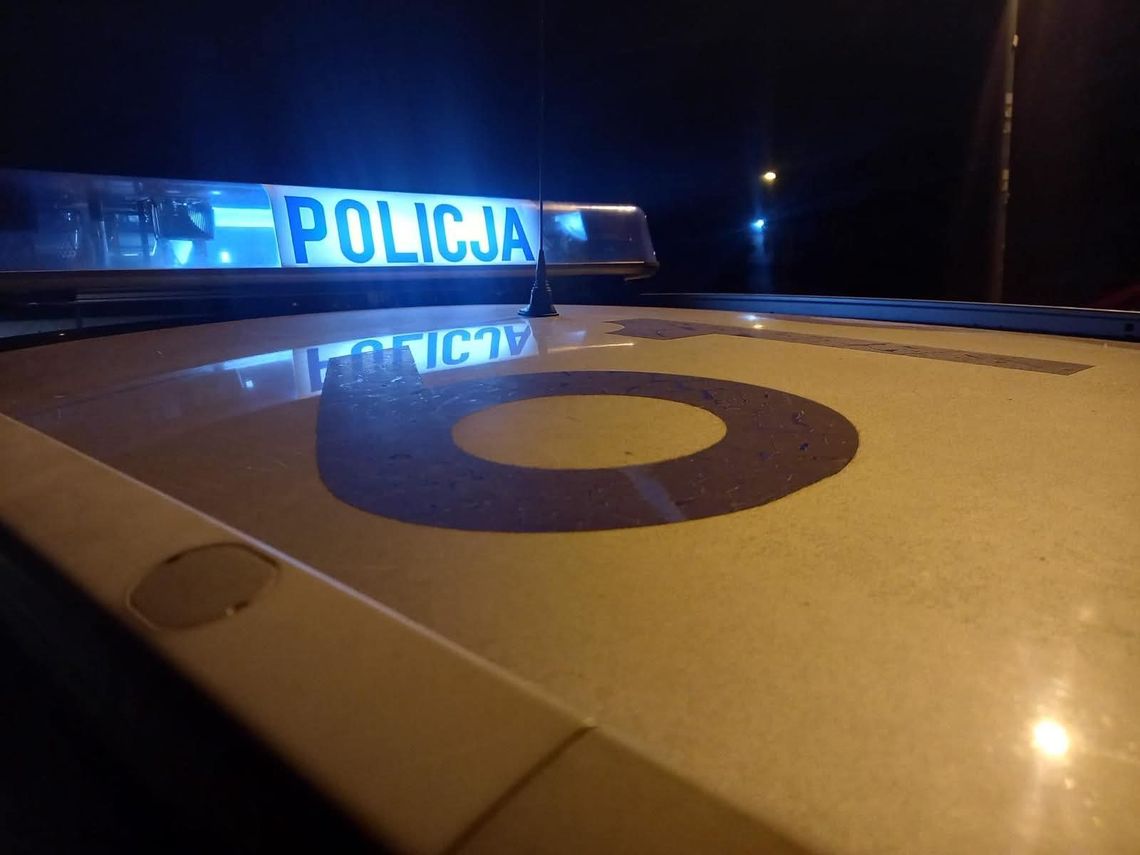 Wypadek na obwodnicy Nysy – bus i ciężarówka wylądowały w rowie