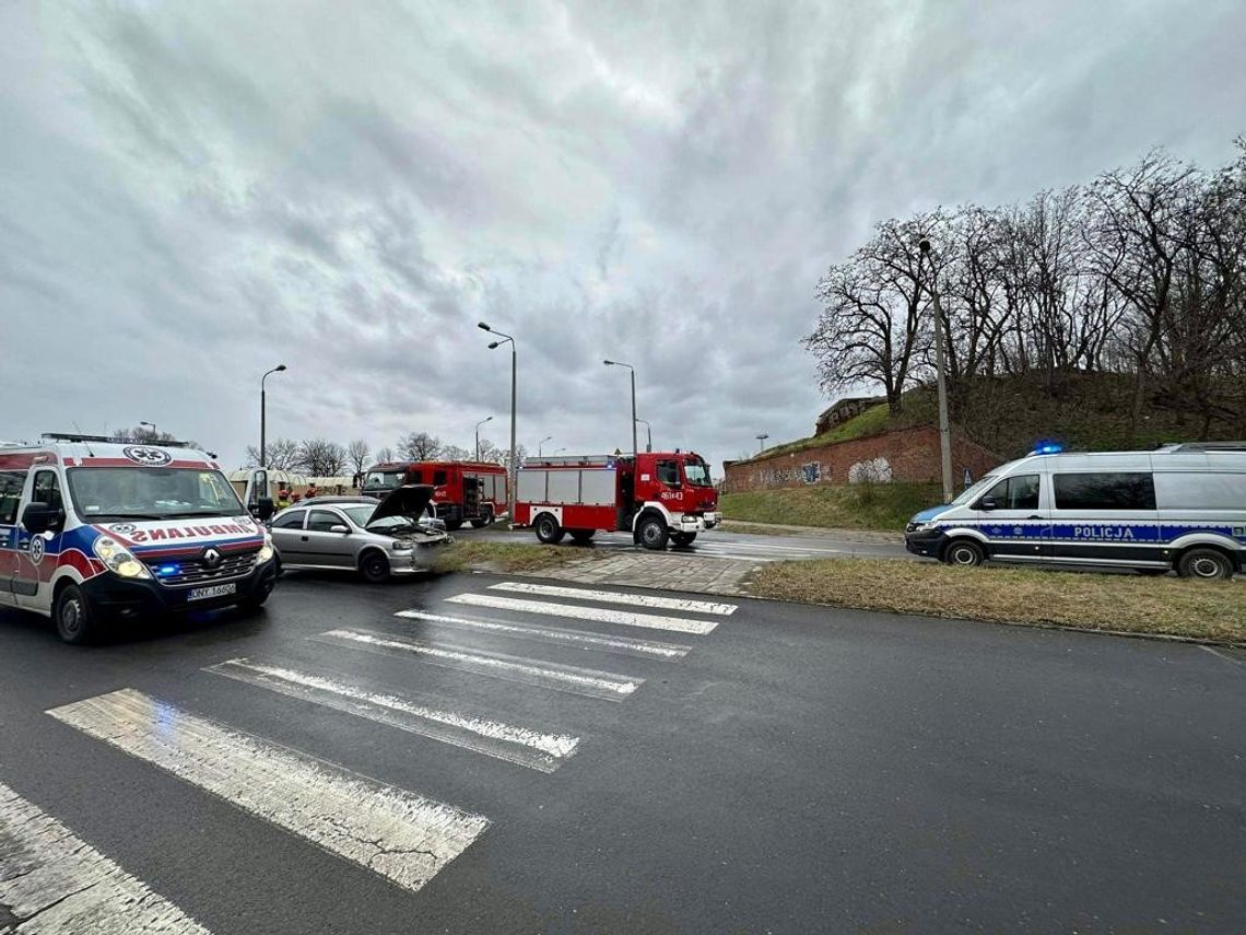 Wypadek na skrzyżowaniu ulic Asnyka i Jagiellońskiej