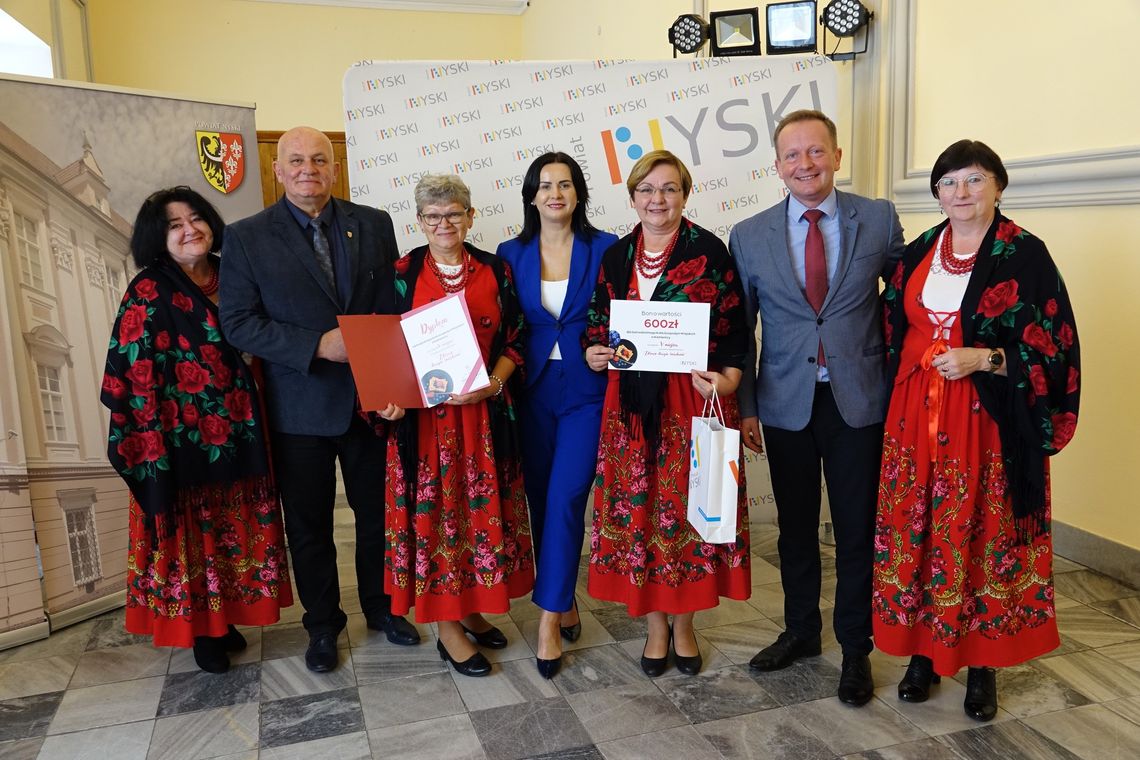 Zarząd Powiatu Nyskiego nagrodził Koła Gospodyń Wiejskich