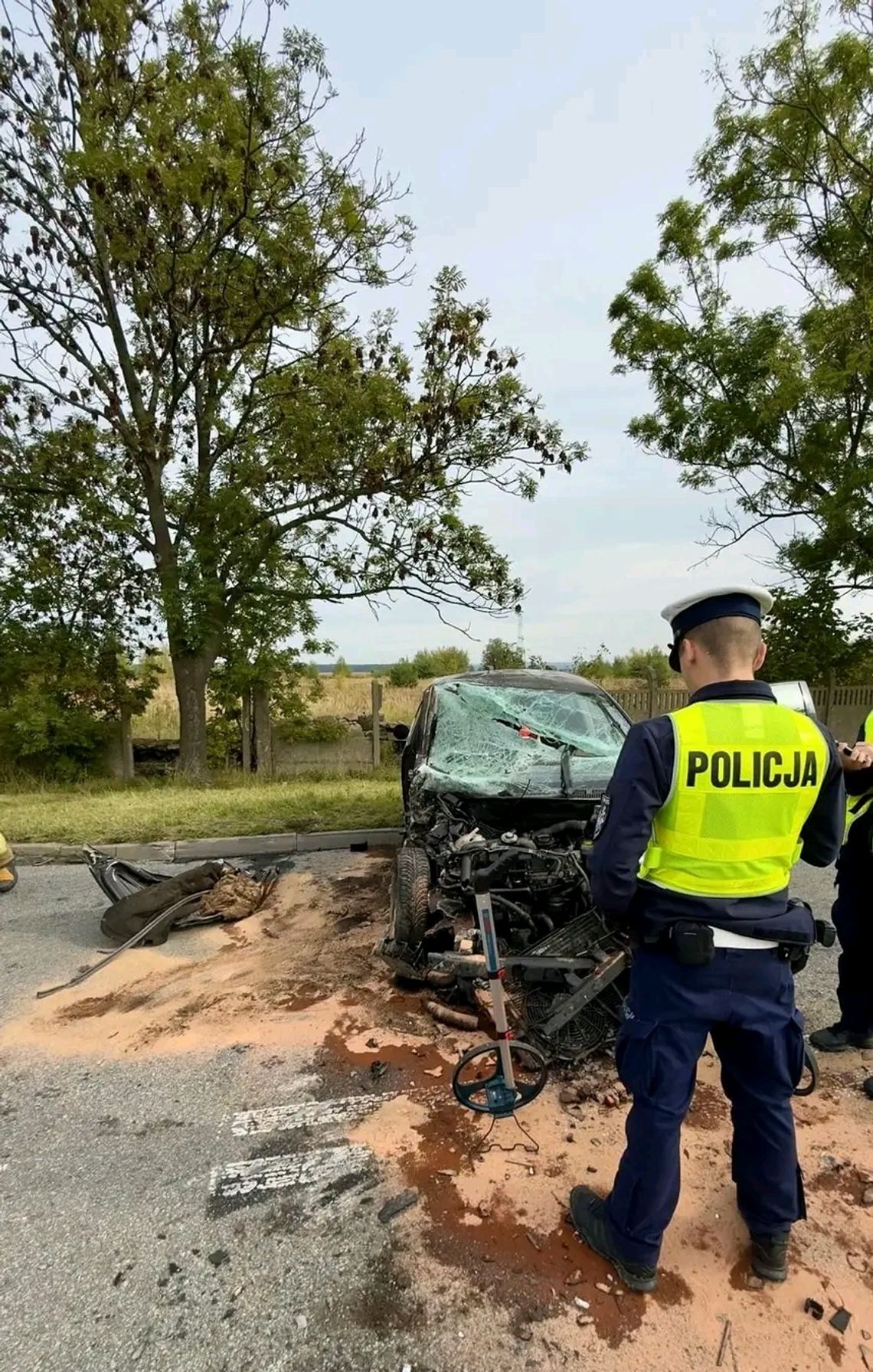 Zderzenie śmieciarki z osobówką pod Chróściną Nyską