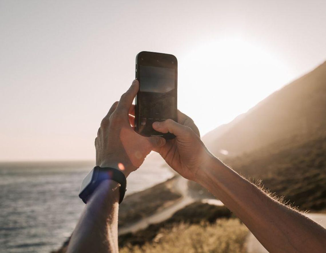 Zdjęcie z wakacji na L4? ZUS cofa zasiłki i żąda zwrotu pieniędzy
