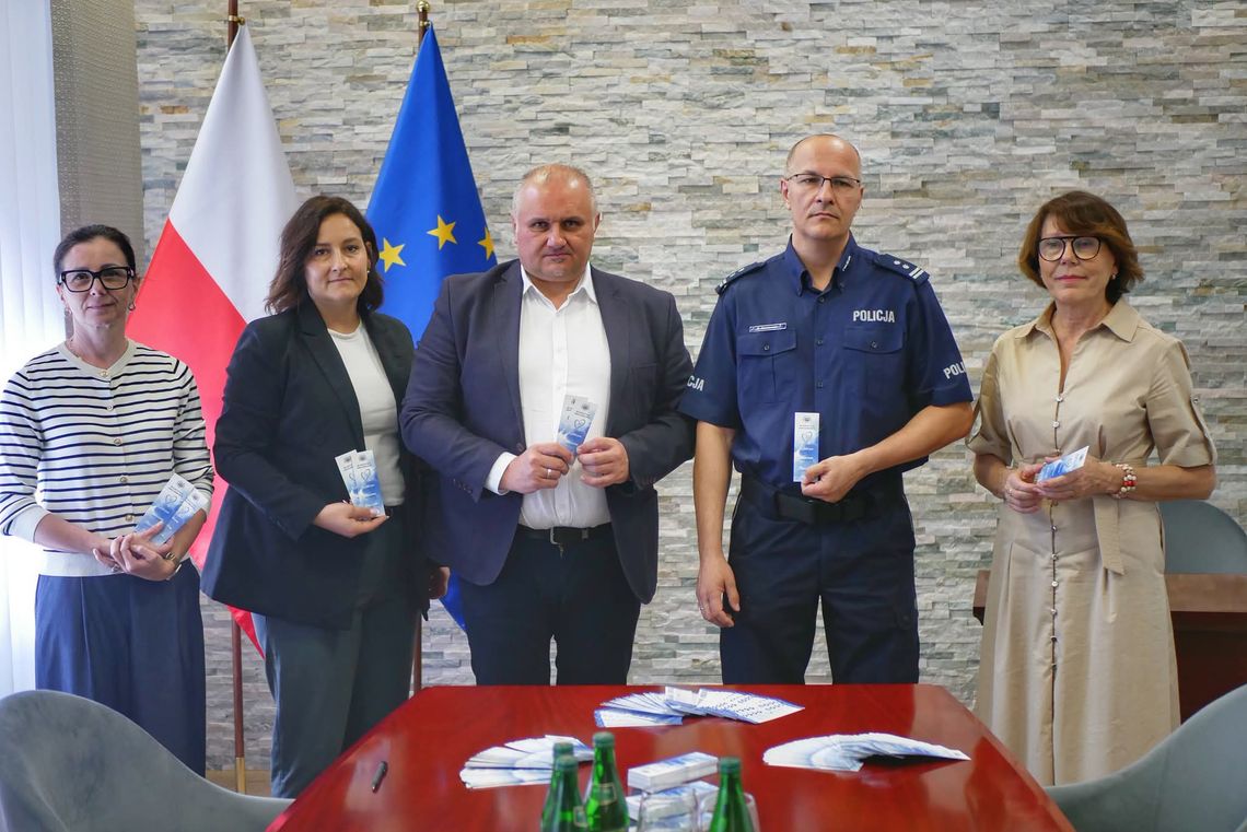 Zdrowie psychiczne dzieci i młodzieży jest najważniejsze. Powiat Nyski i policja ruszają z akcją profilaktyczną Zdrowie psychiczne dzieci i młodzieży jest najważniejsze. Powiat Nyski i policja ruszają z akcją profilaktyczną