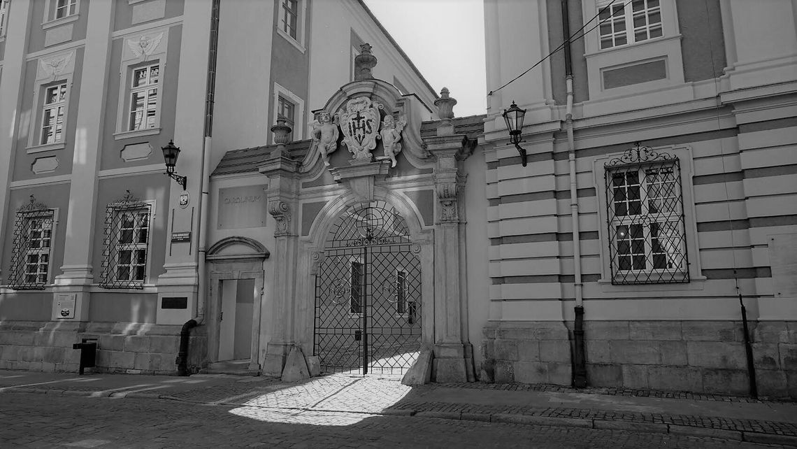 Zmarł nauczyciel Carolinum