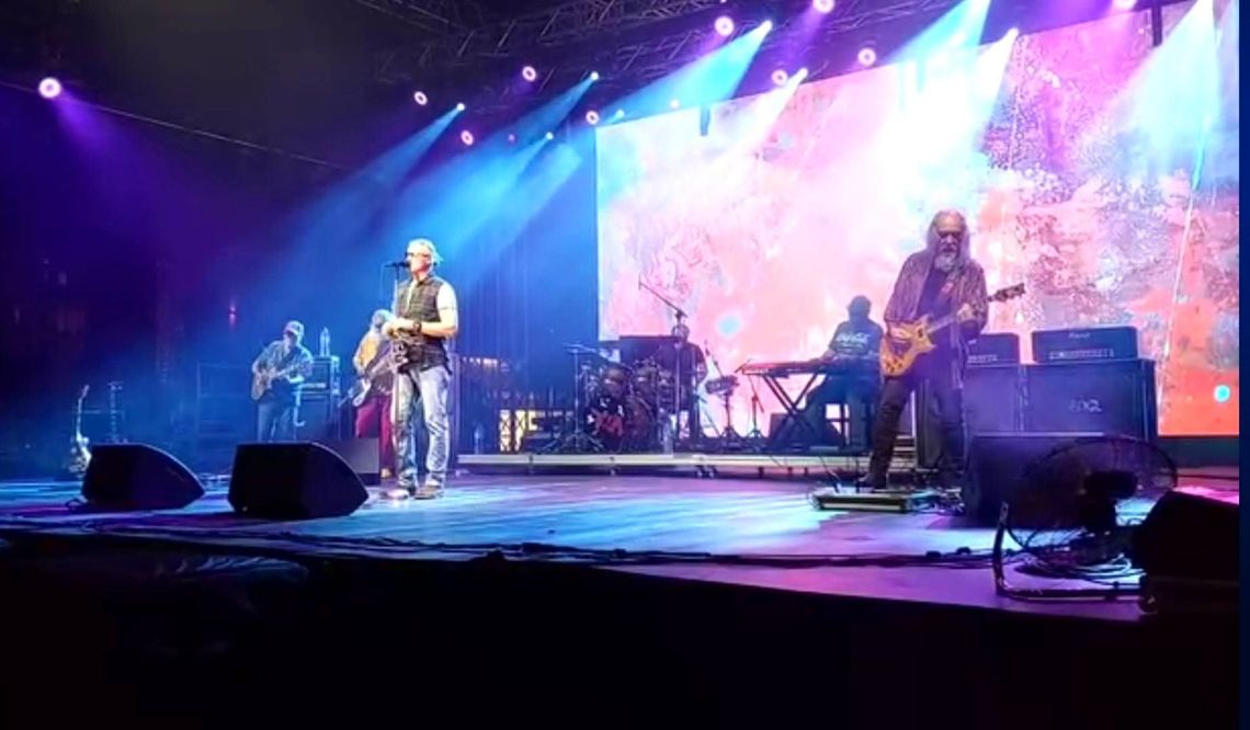 Znamy muzyczne gwiazdy 53. Lata Kwiatów. Wystąpią m.in. dwa kultowe zespoły, ich przeboje zna każdy